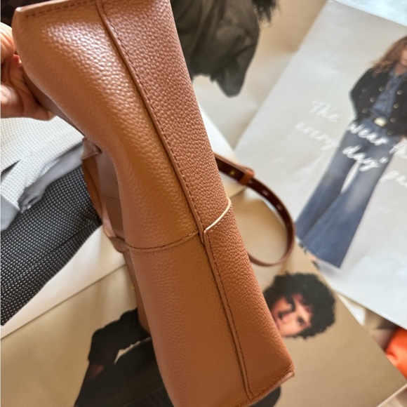 LOFT Tan Leather City Tote Bag 🪴price is firm🪴 - Picture 2 of 6